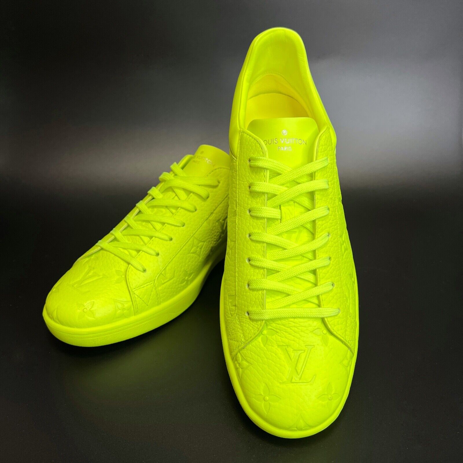 STUNNING Louis Vuitton LUXEMBOURG Sneakers LV Monogram Mens STUNNING Louis Vuitton LUXEMBOURG Sneakers LV Monogram Mens