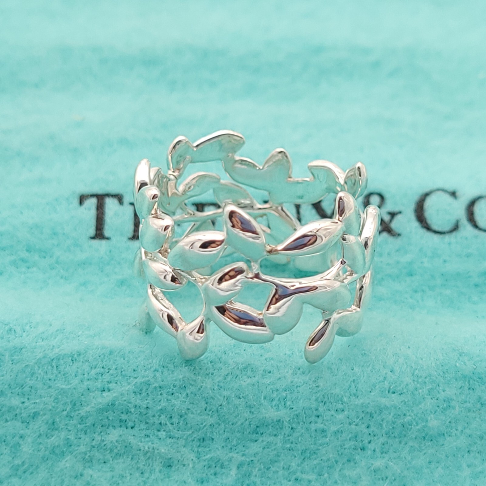 Tiffany & Co. Paloma Picasso Sterling Silver Wide Olive Leaf Tiffany & Co. Paloma Picasso Sterling Silver Wide Olive Leaf