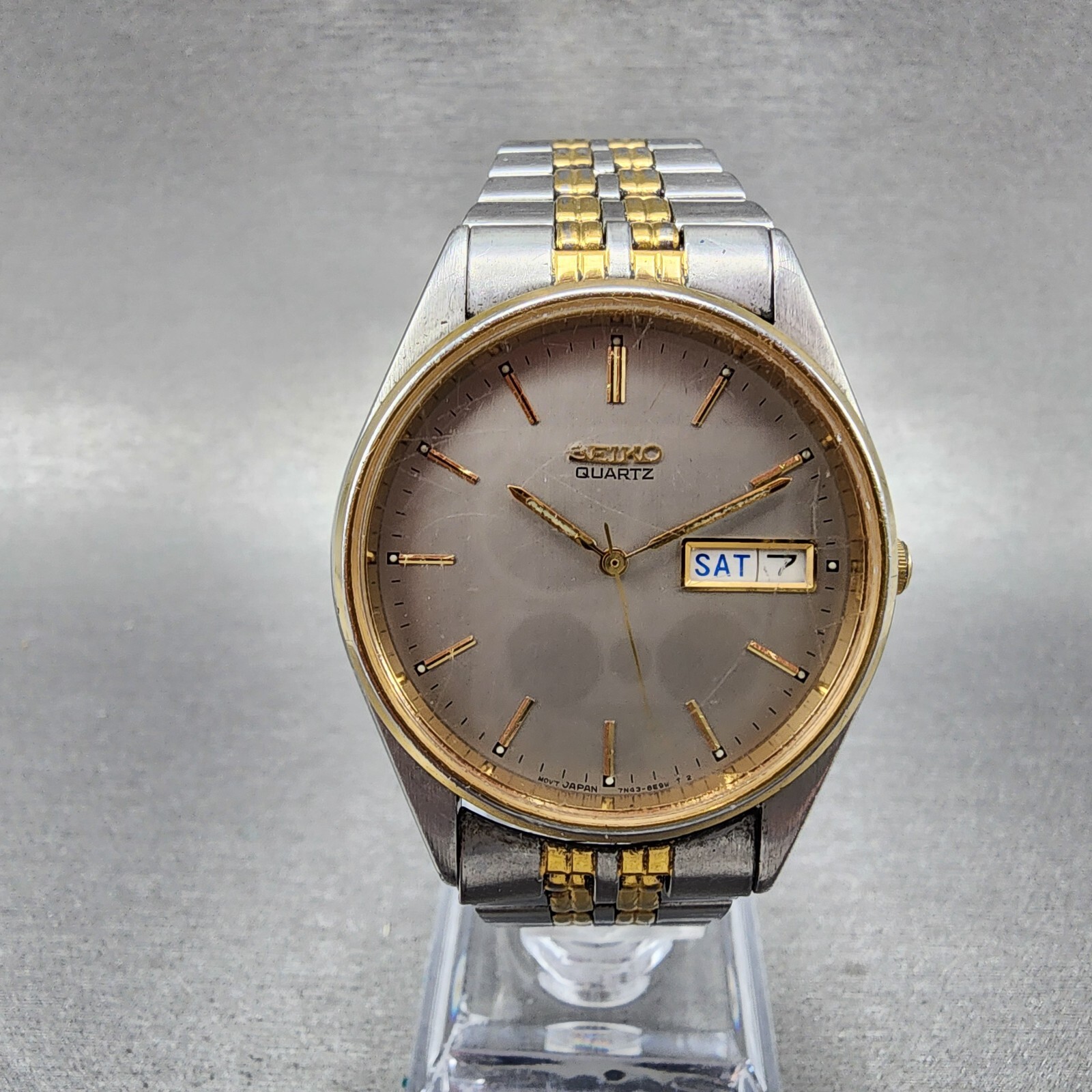 Seiko Watch Men 34mm Silver Dial Two Tone Daydate Round 7N43