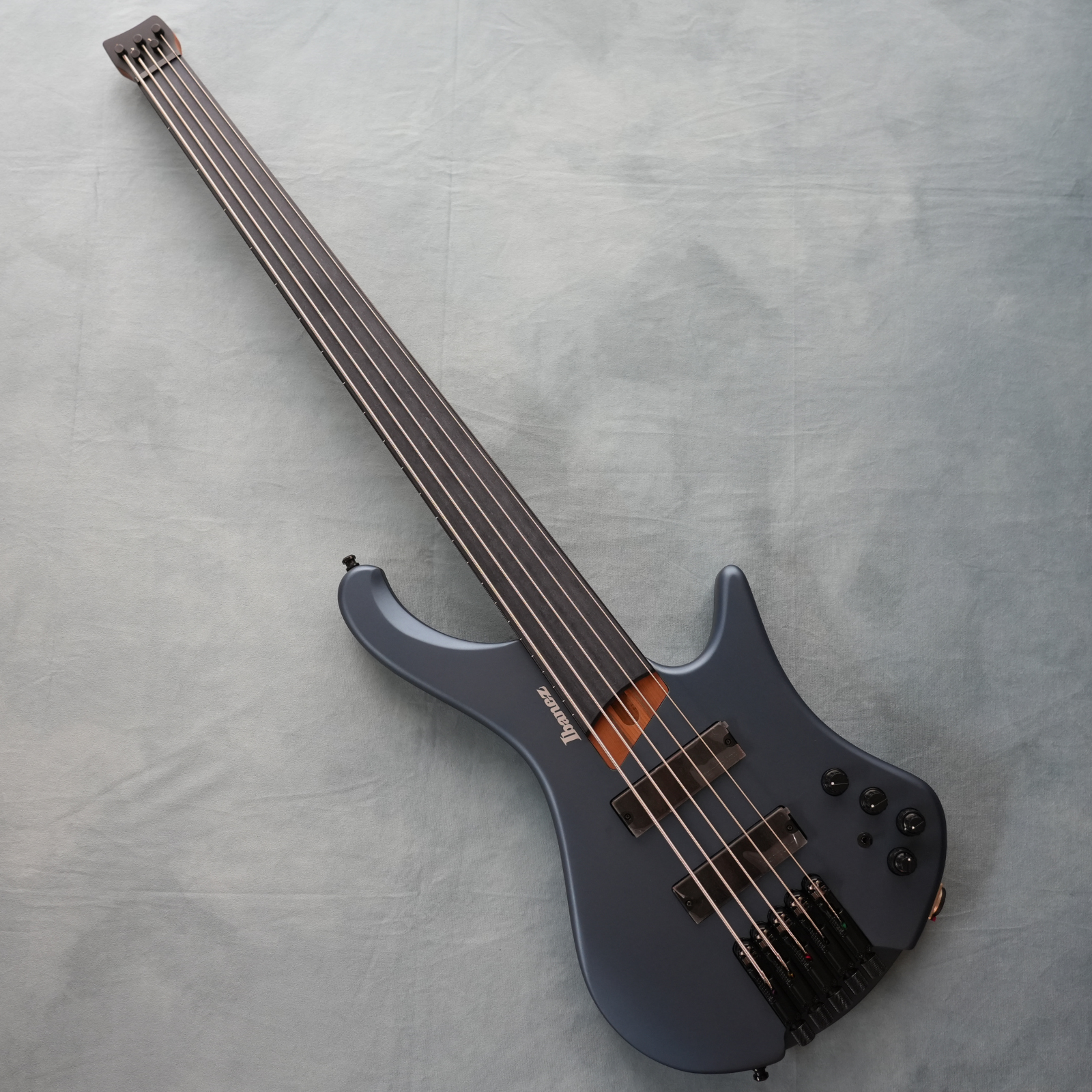 EHB1005F | EHB | ELECTRIC BASSES | PRODUCTS | Ibanez guitars