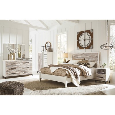 Signature Design by Ashley Evanni 5 Drawer Dressing Chest