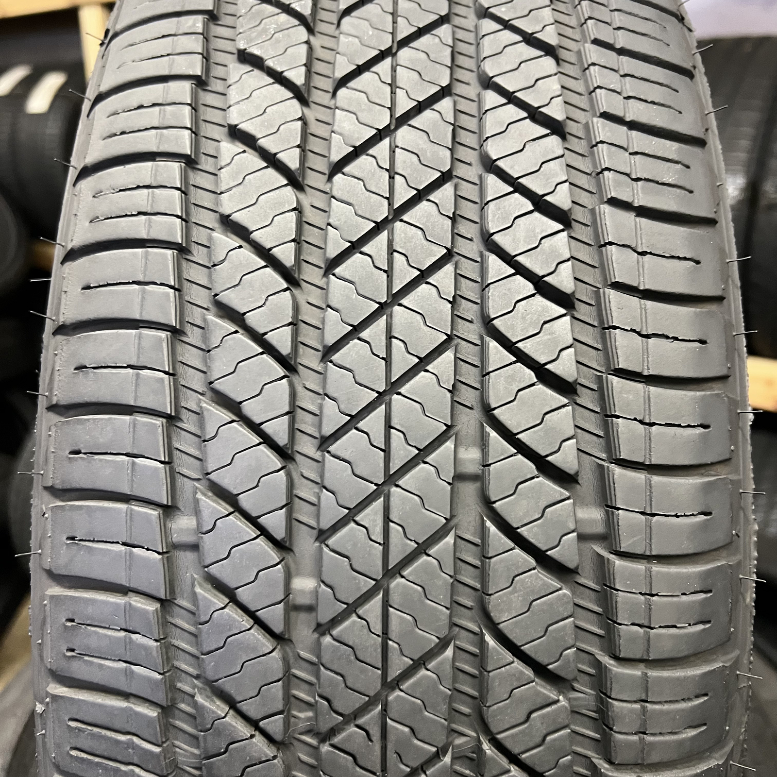 1 Tire LikeNEW Bridgestone Alenza AS Ultra 235/55R20 102V DOT.4023 8.75/32