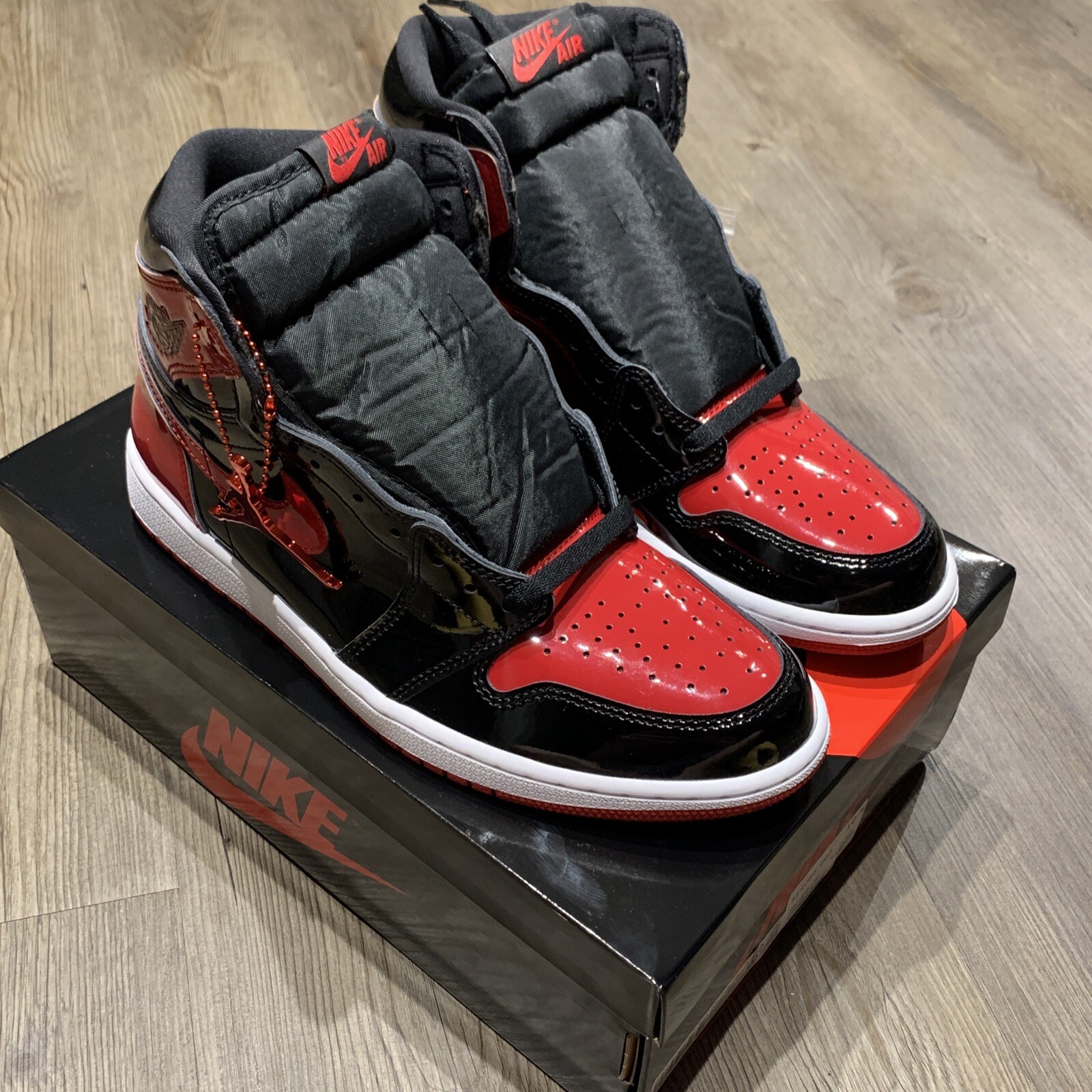 シューズ(男性用) Air Jordan 1 Retro BRED Patent Leather Jordan 1 Retro High OG Patent Bred Men's - 555088-063 - US