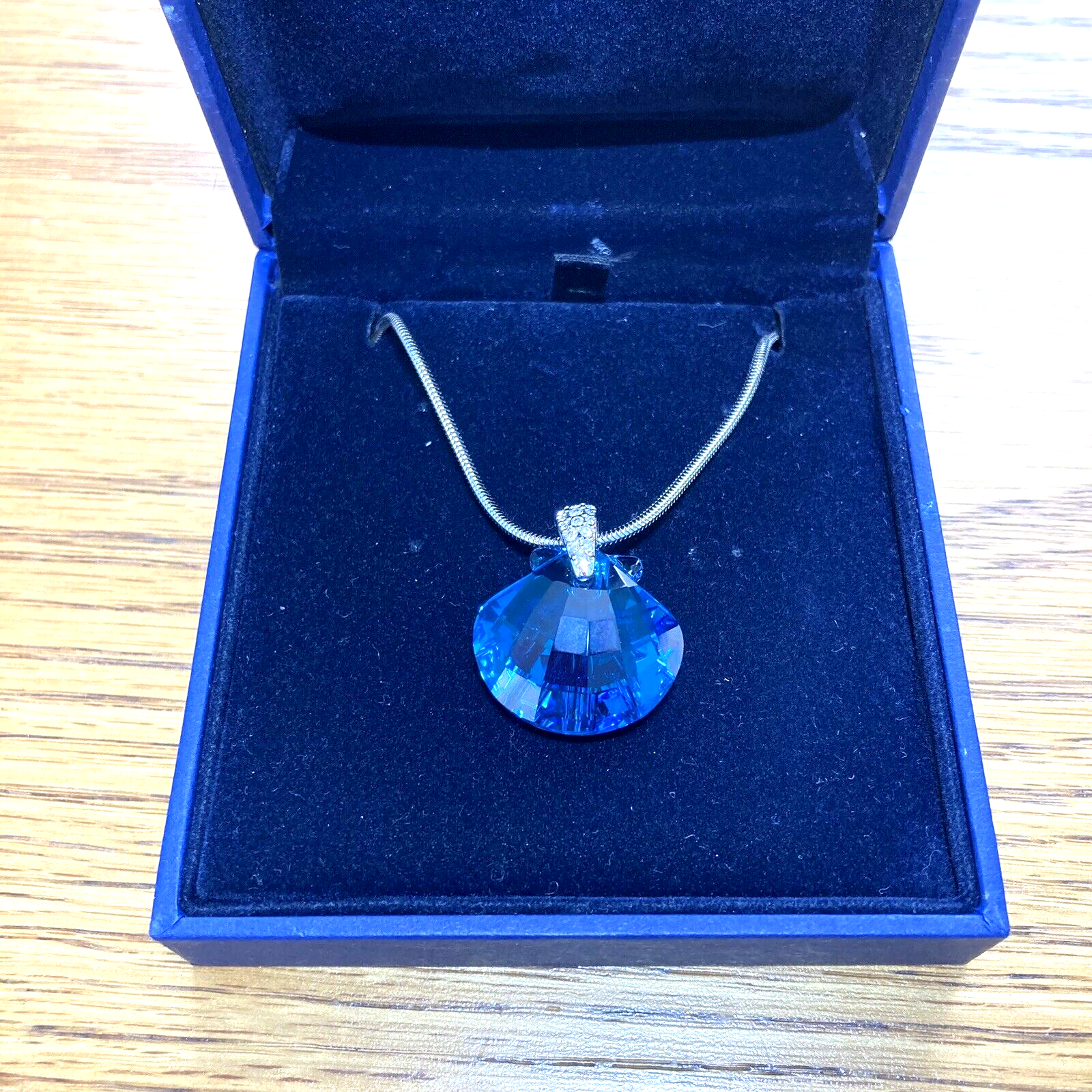SWAROVSKI スワロフスキー シェル パール ブルー Swarovski Pendant Wonders of the Sea 