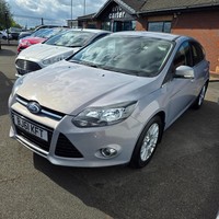 2011 Ford Focus 1.6 125 Titanium 5dr HATCHBACK Petrol Manual
