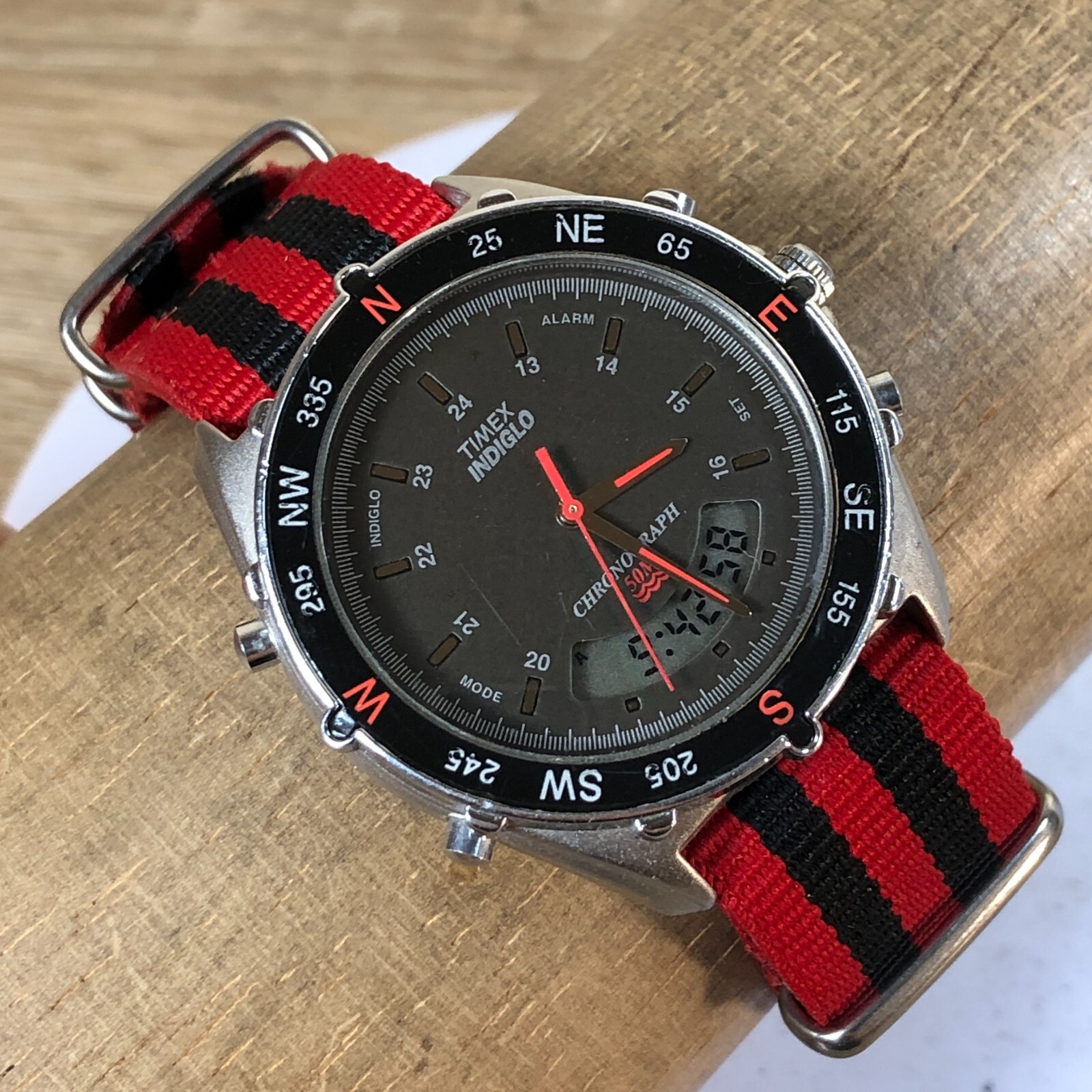 時計 Timex Indiglo Classic Digital Watch Timex Men's Classic Digital Silver-Tone 34mm INDIGLO Casual