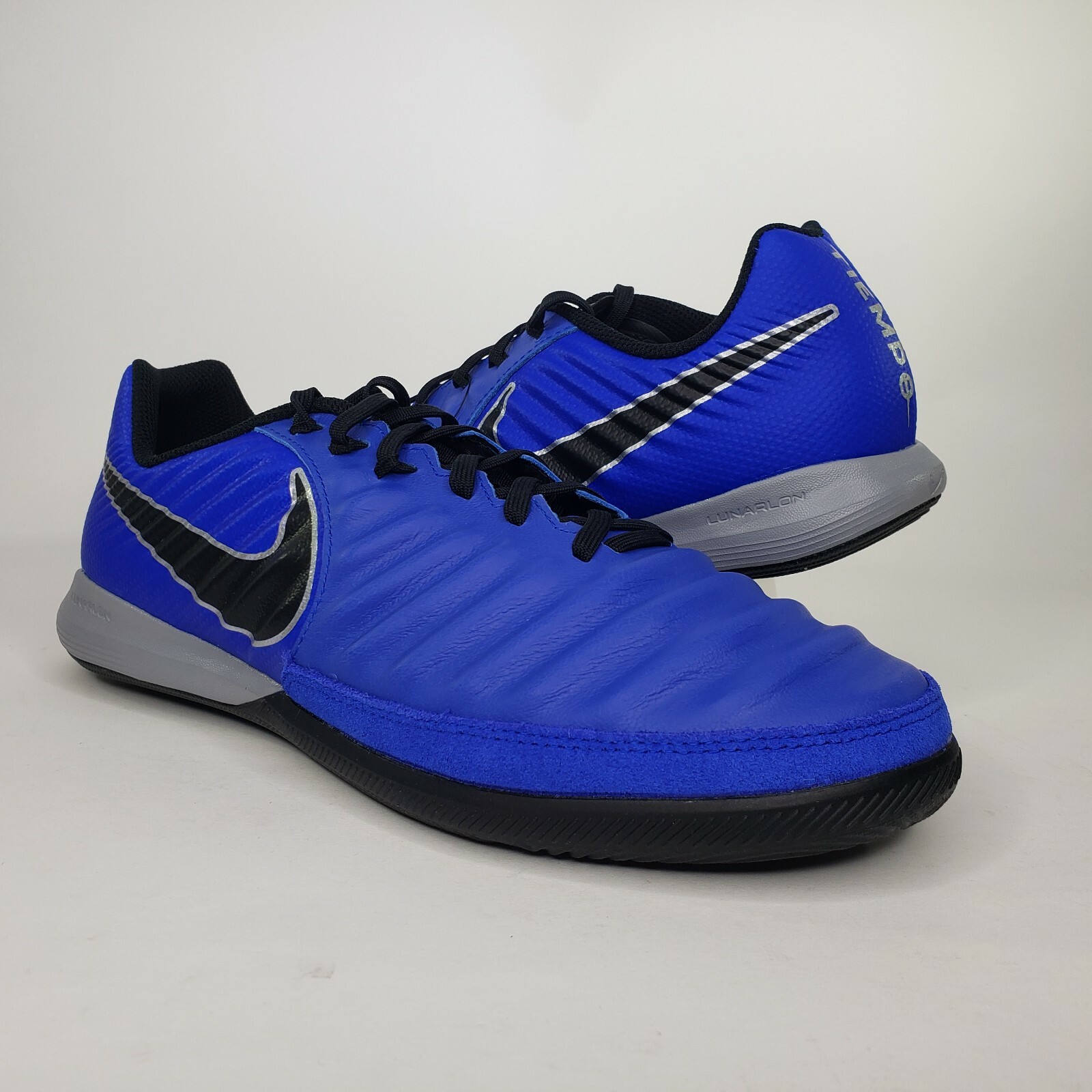 nike tiempo lunar legend