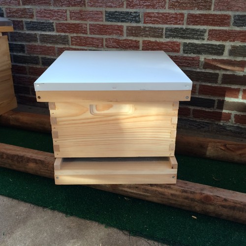 10 Frame Bee Hive  Complete  Fully Assembled ,Honeybee Pollinator,great Gift