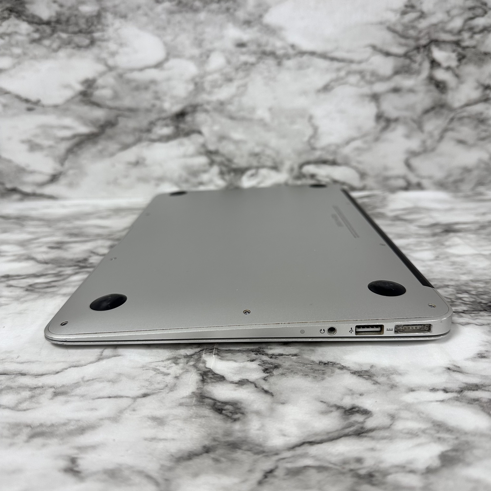 Apple MacBook Air 11-Inches Late 2012 Intel Core i5 1.7GHz 4GB RAM 128GB SSD - Picture 10 of 12