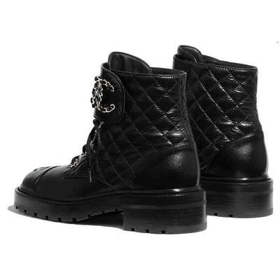 Pre-owned Chanel 21a Black Quilted Gold Cc Chain Combat Lace Up Tie Ankle Short Boots 38.5