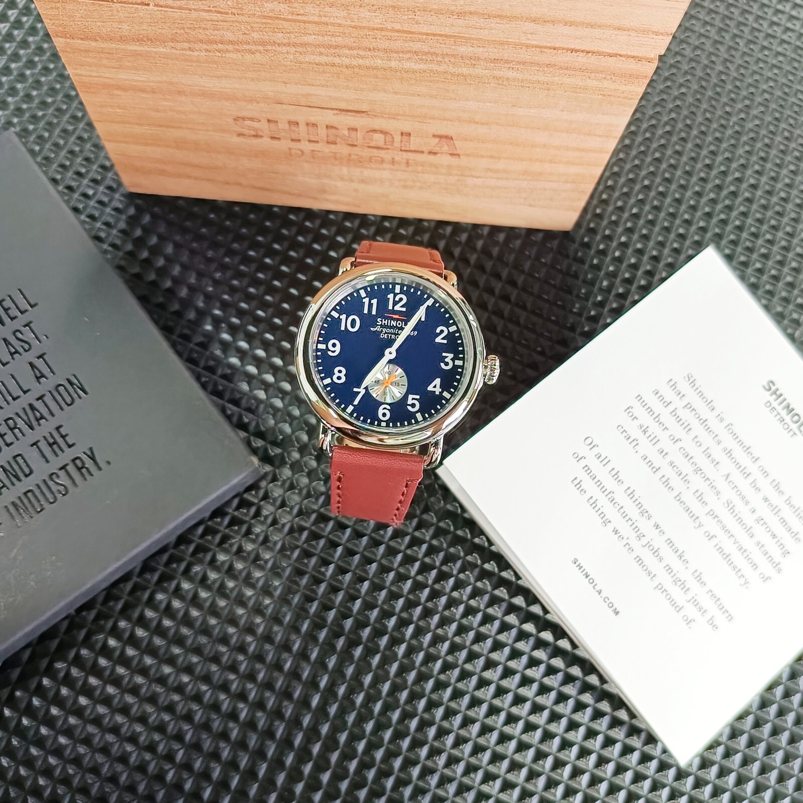 Pre-owned Shinola The Runwell Blue Dial Cattail Leather Strap Chronograph Quartz Watch 41m