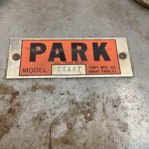 ヴィンテージ PARK ツールボックス Vintage Park Metal Tool Box with Wrenches and Other Tools | eBay