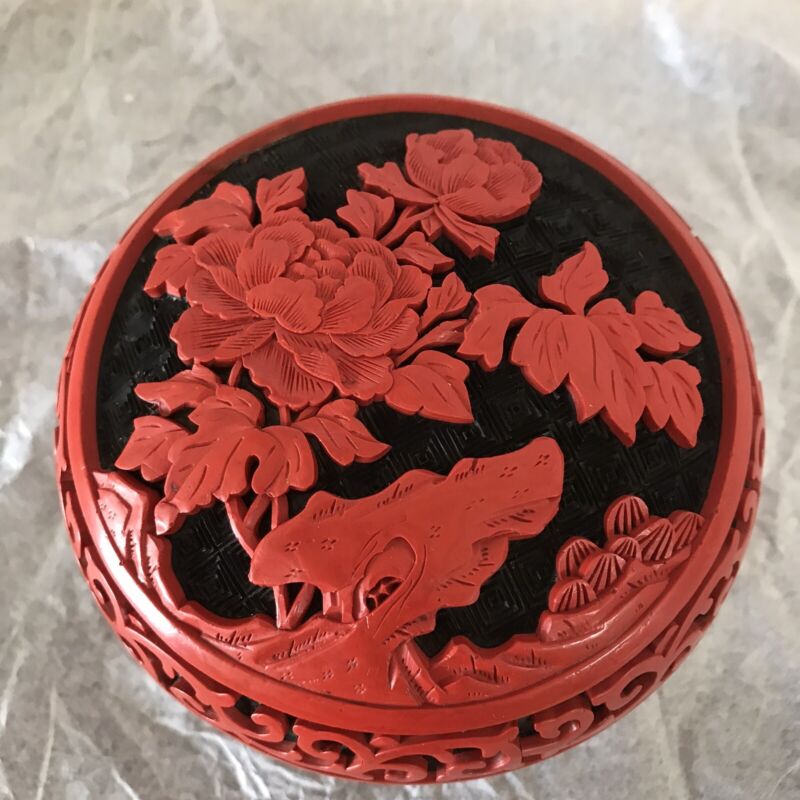 4 Inches D vintage chinese carved Red Floral Black Background cinnabar  box