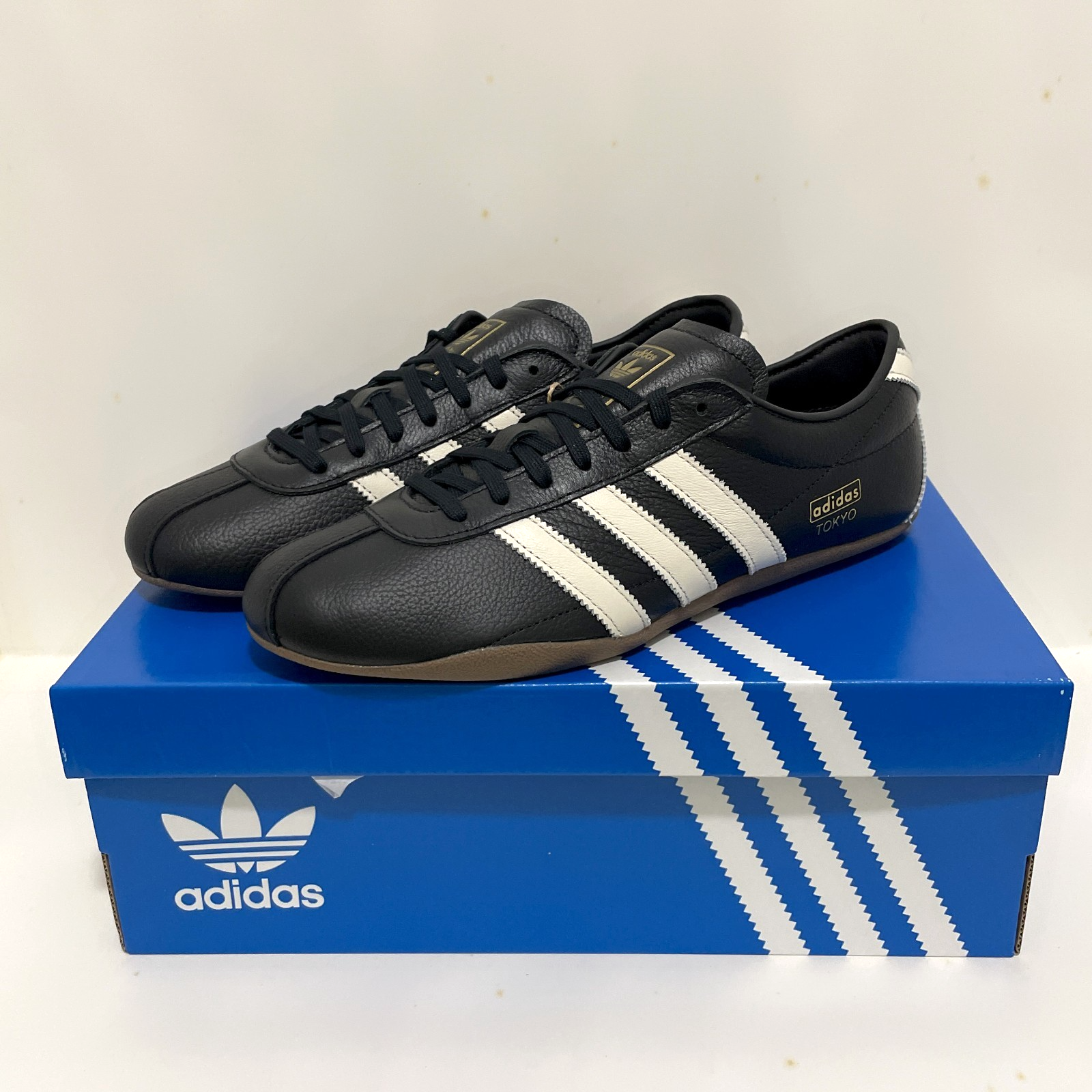 【JFA支給】adidas 日本代表 スポンサーあり　黒上下　非売品 adidas Originals Tokyo Shoes JQ0598 Core Black / Off White / Gold