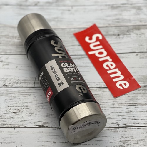 Supreme /Stanley Vacuum Insulated Bottle