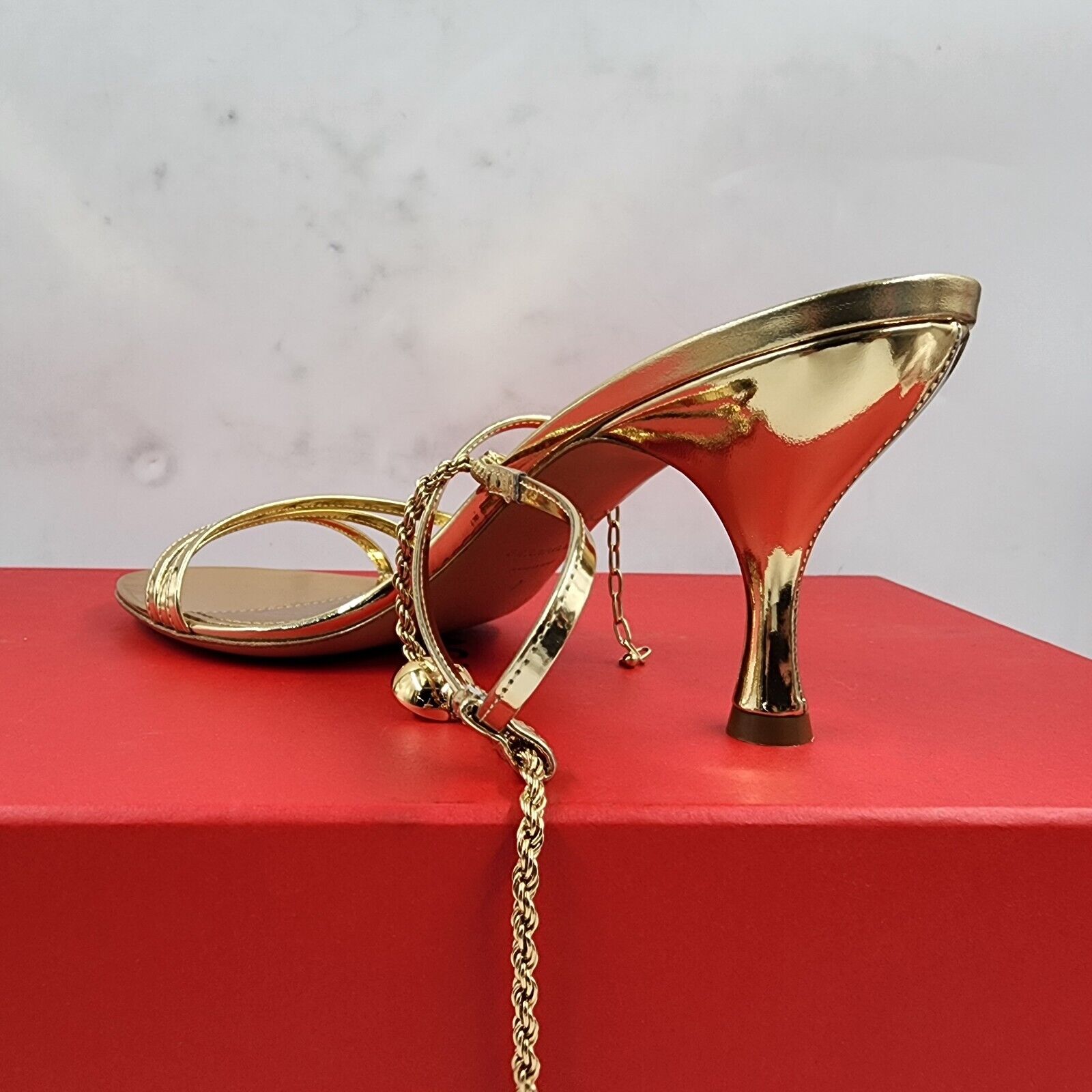 Ferragamo Denise Ankle Chain High Heel Sandals Women's 7 Gold Luxe Claw Closure - Picture 8 of 15