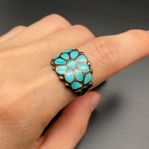 Vintage Zuni Turquoise Flower Silver Ring Size 7.25