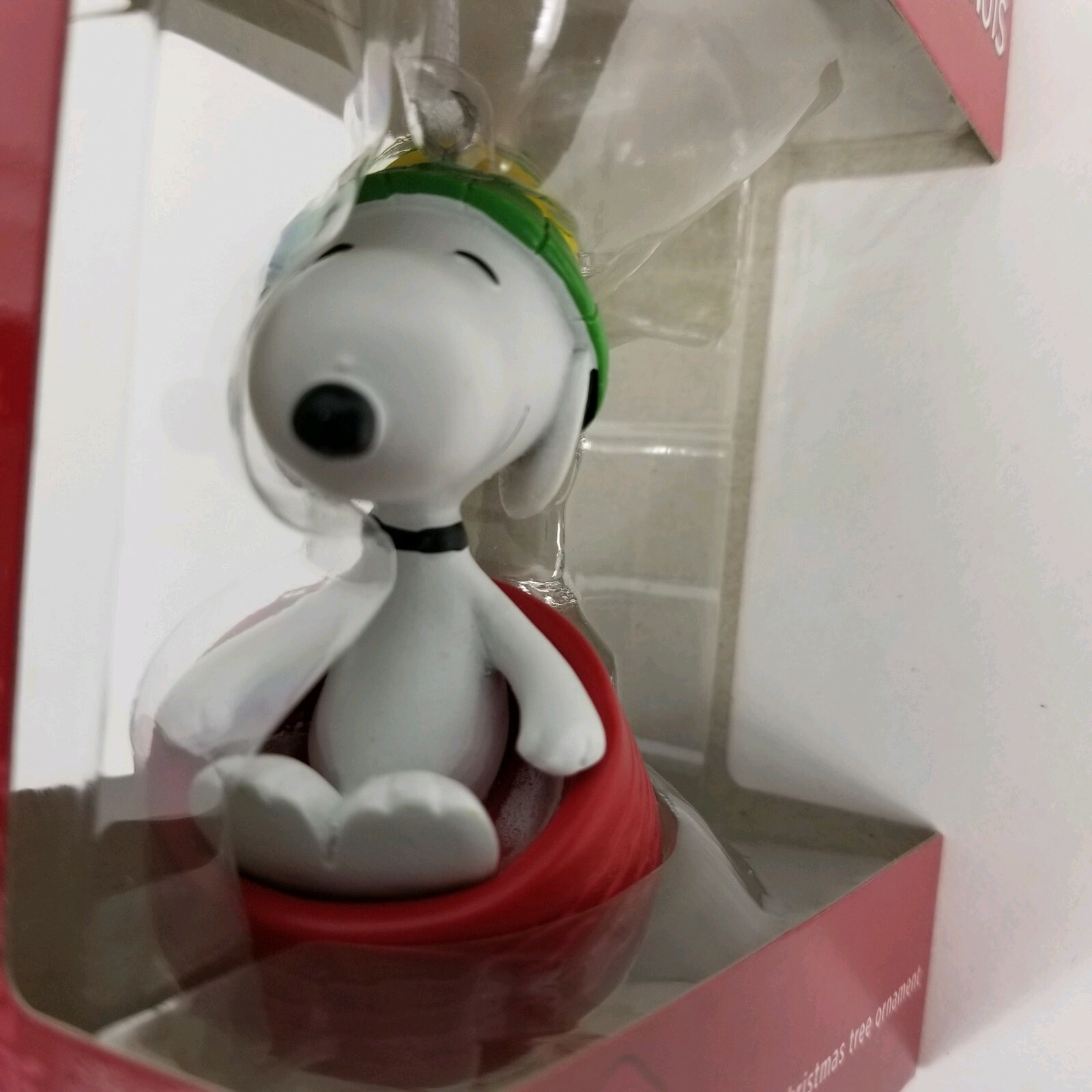 Hallmark Peanuts Snoopy In Dog Dish Christmas Tree Ornament New