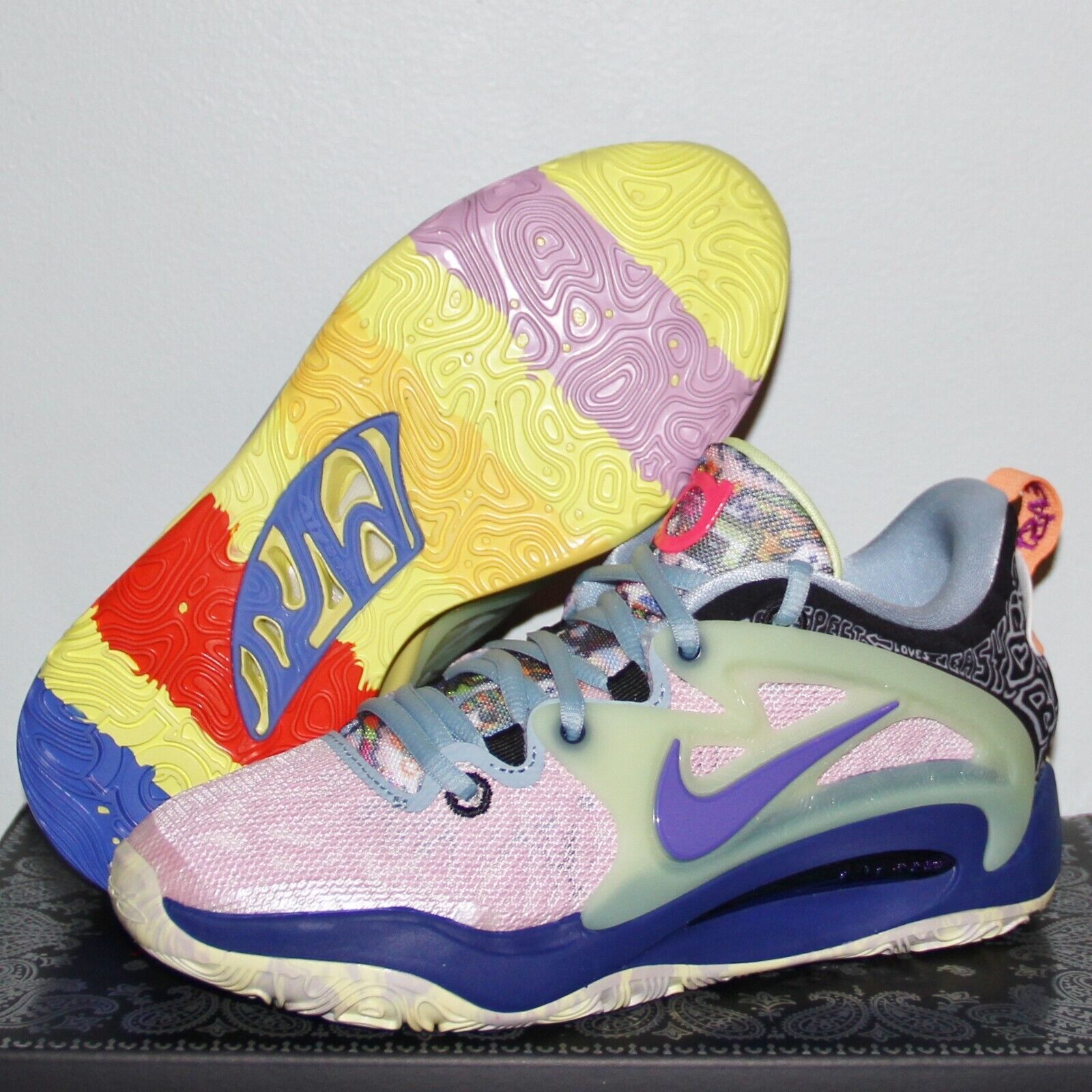 Nike KD 15 NRG 'What The' Basketball Shoes Mens 7 10 11 15 Nike KD 15 NRG 'What The' Basketball Shoes Mens 7 10 11 15