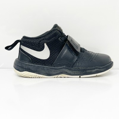 

Nike Boys Team Hustle D8 881943-001 Черные баскетбольные кроссовки, размер 9C, Черный, Team Hustle D8