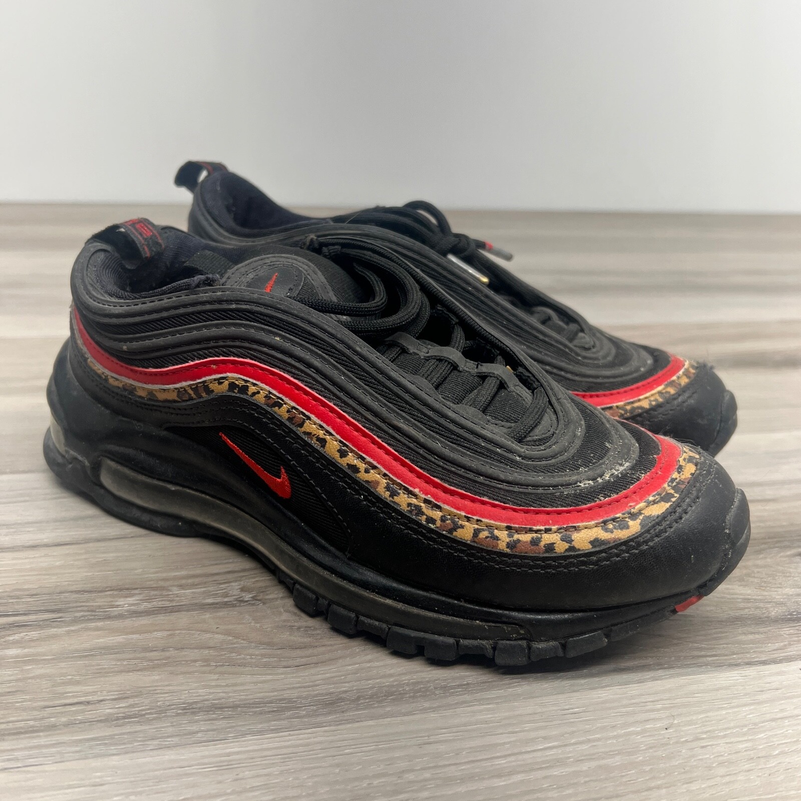 ★海外 NIKE AIRMAX PLUS \"Black Red Leopard\" Nike Air Max Plus Premium Black Red Leopard (Women's