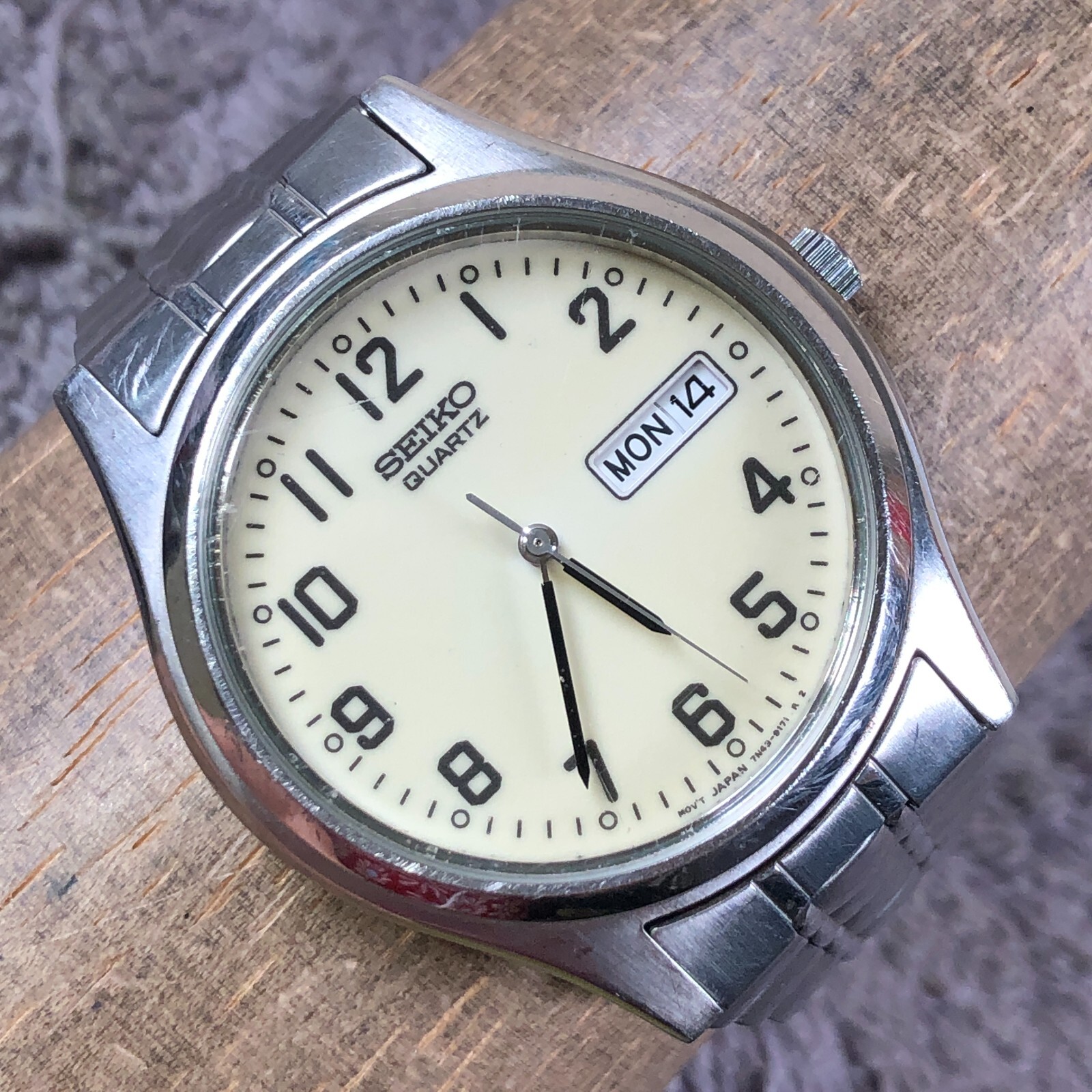 Vintage Seiko Men 7N43-9048 Fashion Lumibrite Silver Tone