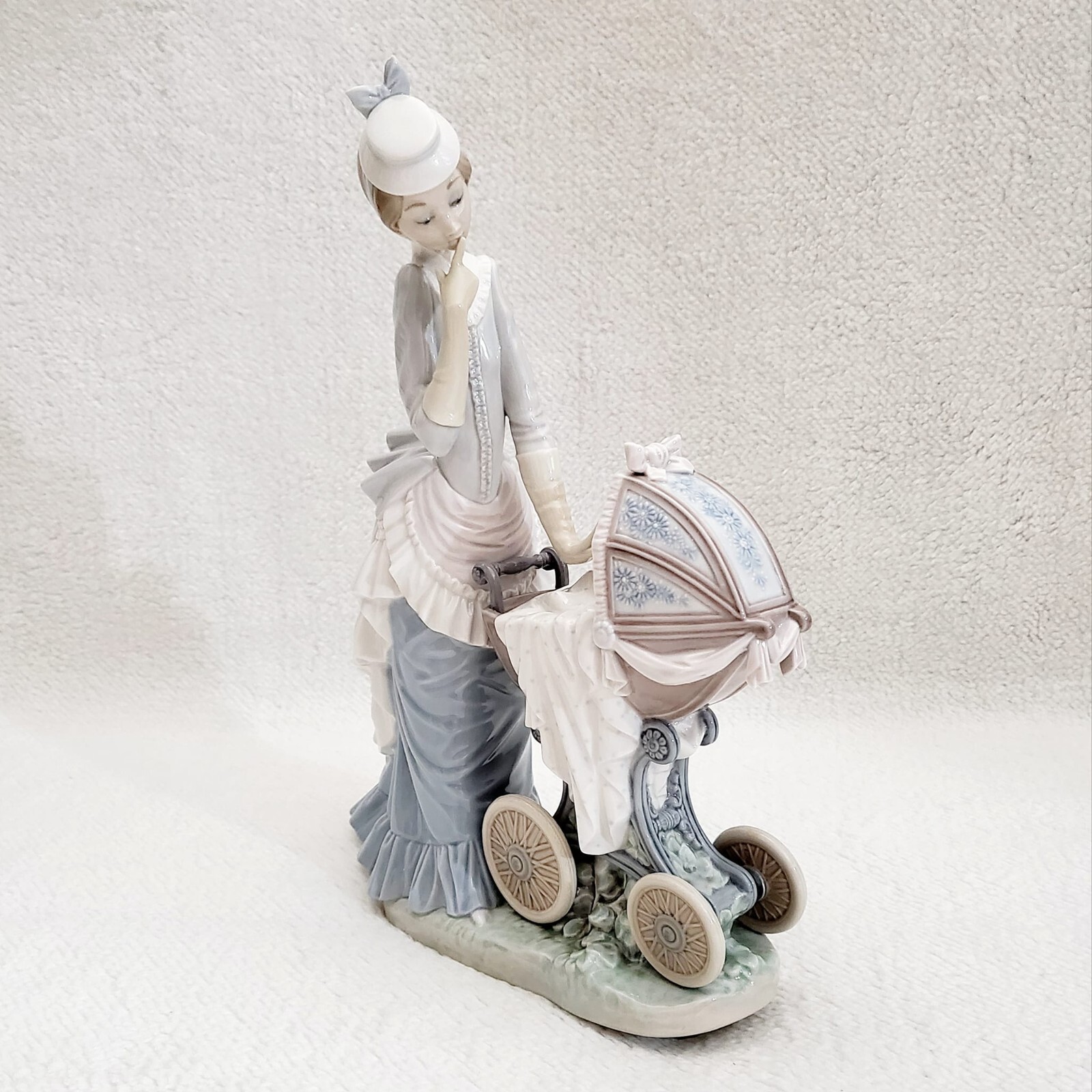 Vintage Lladro 4938 Baby's Outing Porcelain Figurine | eBay