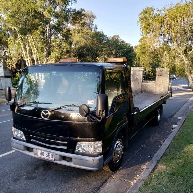 Mazda titan 2001