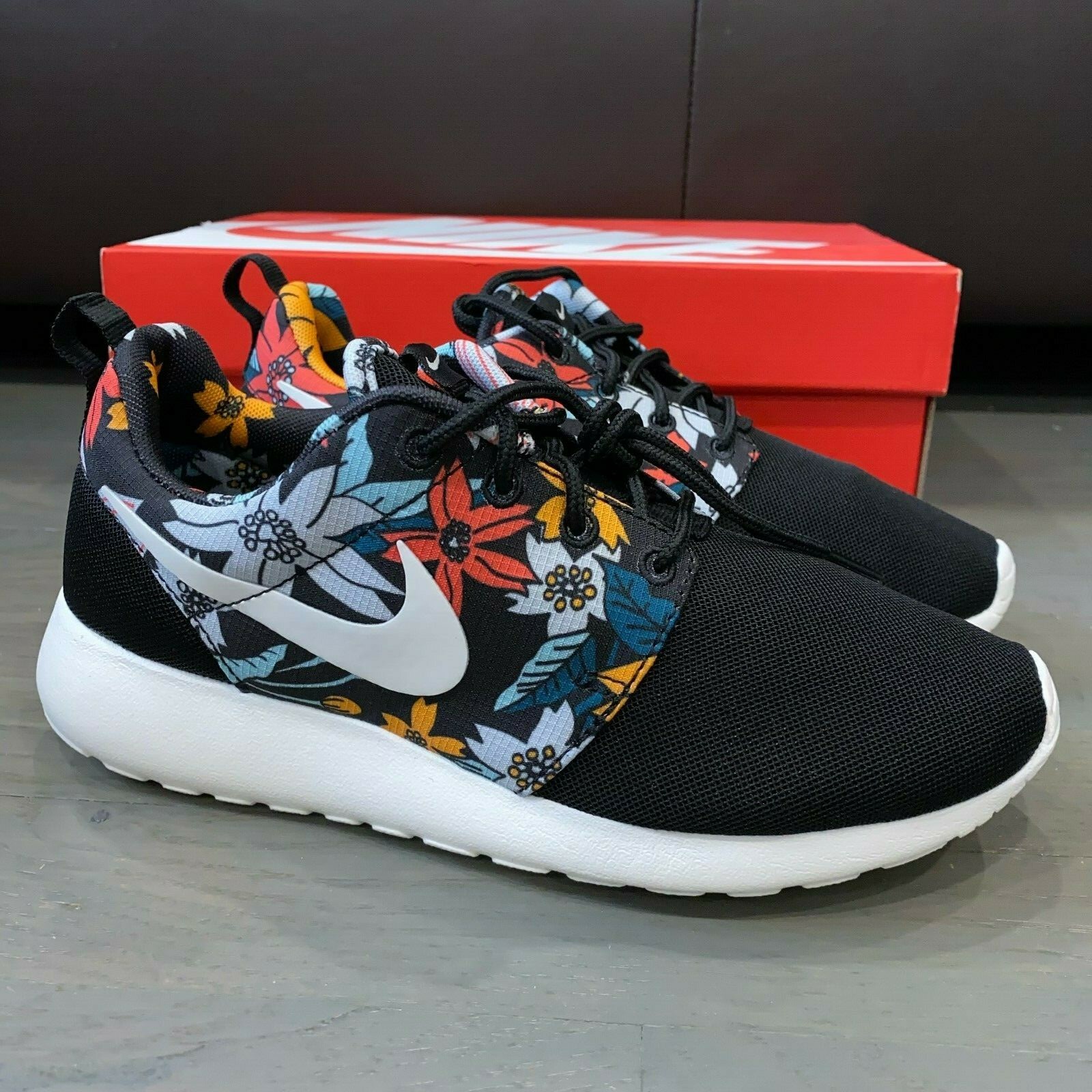 nike roshe run print women