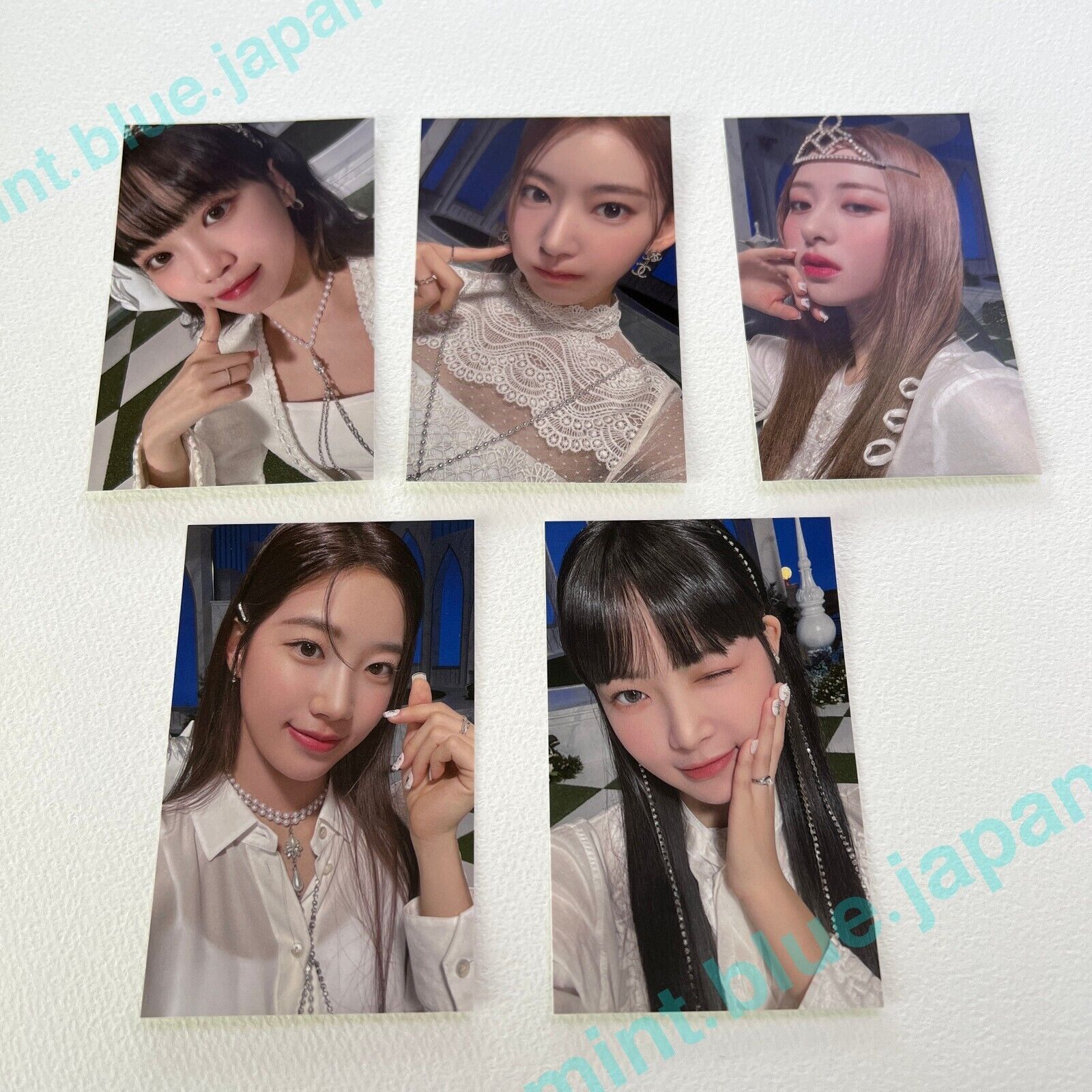 LE SSERAFIM FEARLESS Japan Universal Music Lucky Draw photo LE SSERAFIM FEARLESS Japan Universal Music Lucky Draw photo