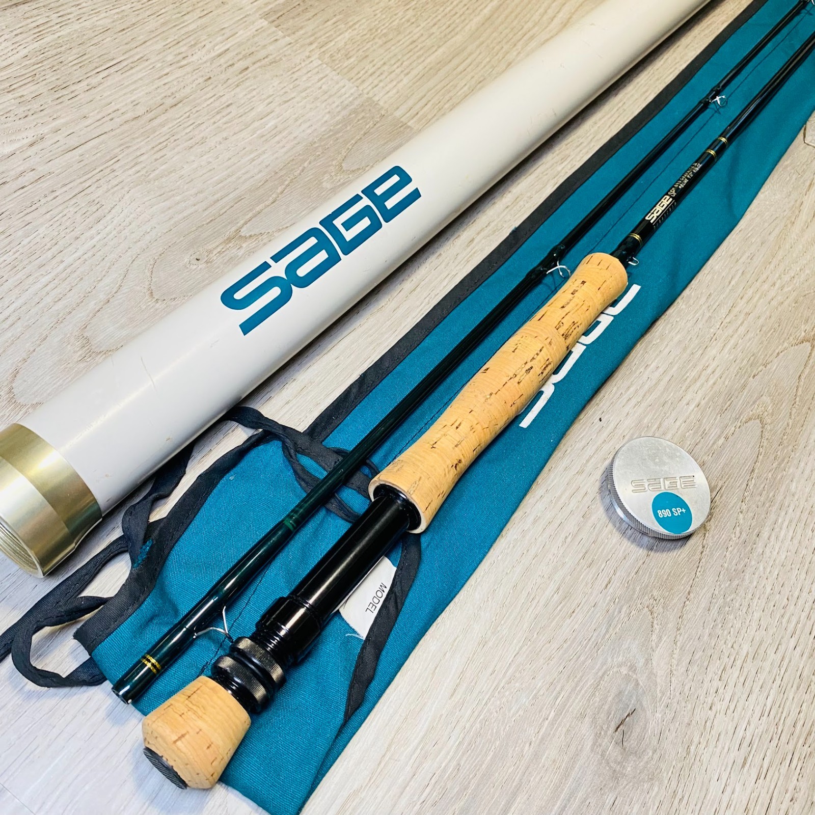 Sage Graphite IV 890 SP+ Fly Rod. 9 8wt. W/ Tube Sock