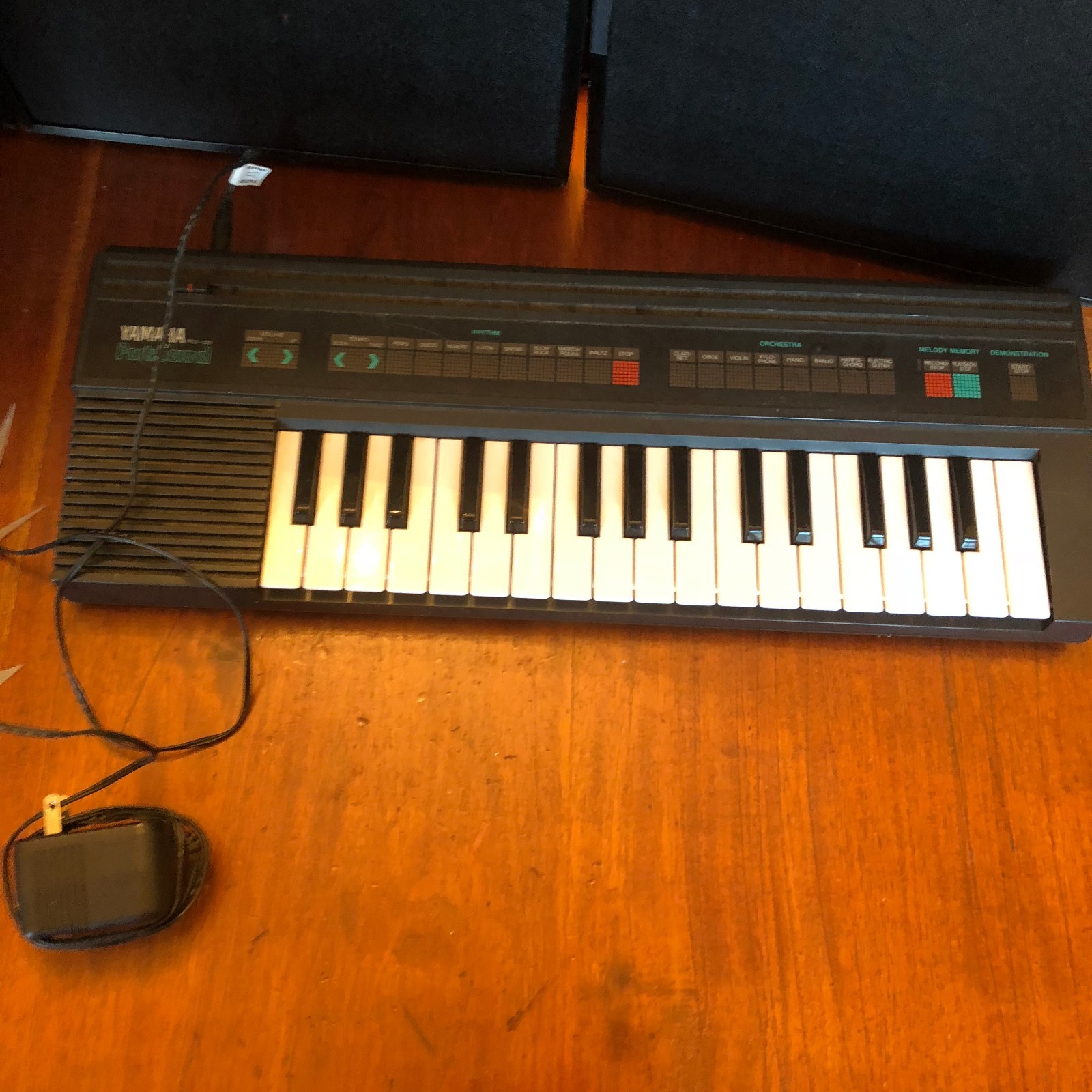 Yamaha PortaSound PSS-120 Electronic Keyboard With A/C Adapter  tested