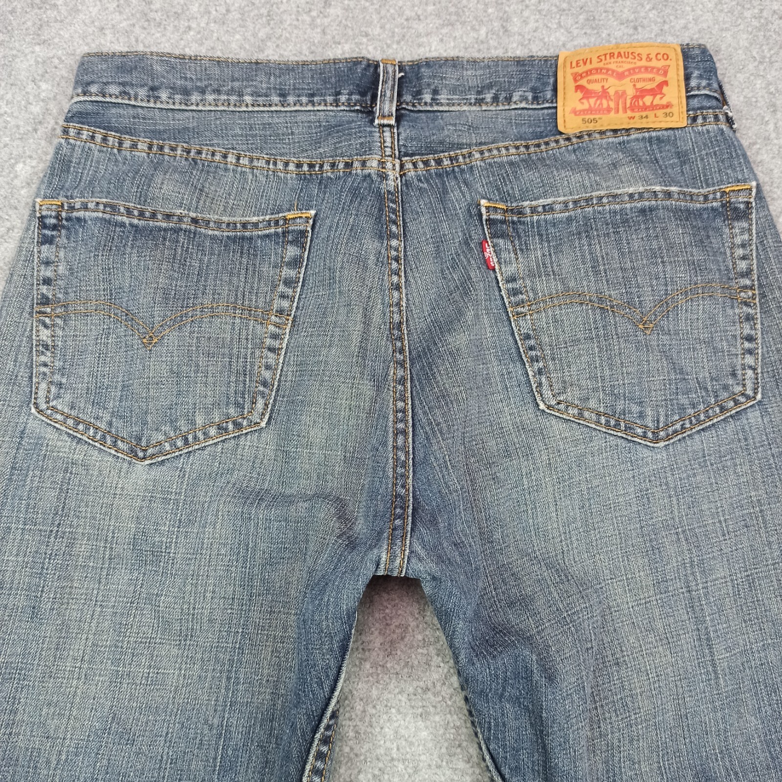 Vintage Levis 501 Mens Jeans W31 L34 (Tag: W34) Black Vintage Levis 501 Mens Jeans W31 L34 (Tag: W34) Black