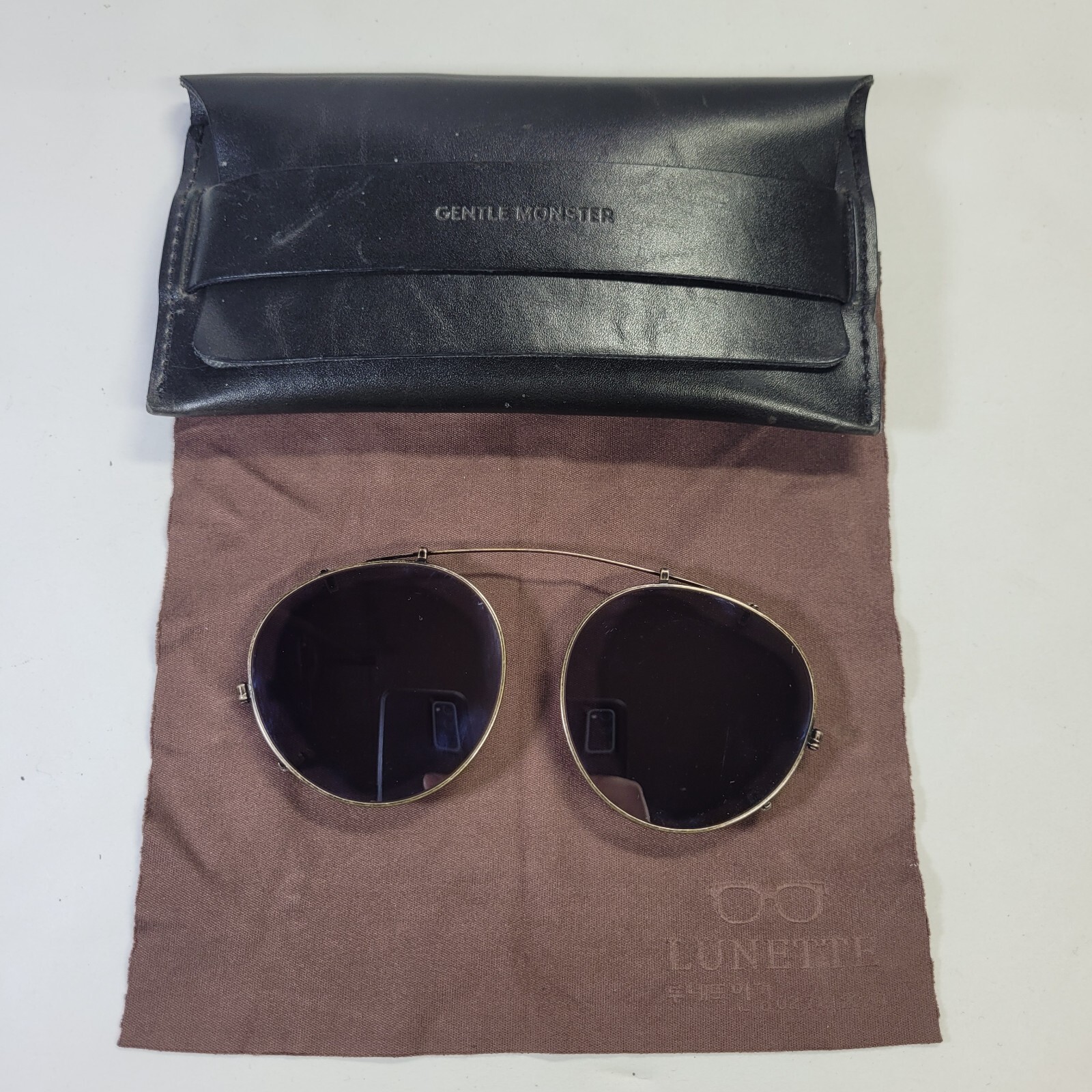 clip on gentle monster