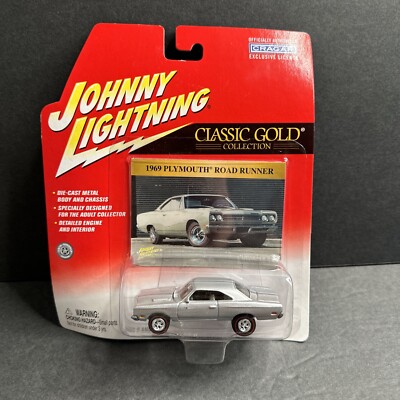 Johnny Lightning Classic Gold 1969 Plymouth Road Runner Silver Diecast NEW