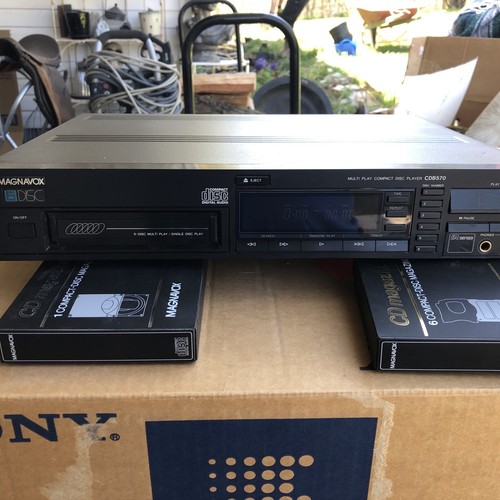 Compact disc digital audio CD収納ボックスビンテージ VINTAGE JENSEN UNDER CABINET STEREO CD PLAYER DIGITAL CLOCK