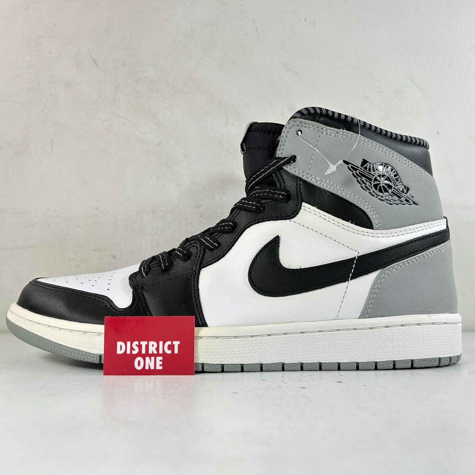 NIKE　AIR JORDAN 1 RETRO サイズ8　BARONSバロンズ Nike Air Jordan 1 Retro High OG Barons Size 15. 555088-104