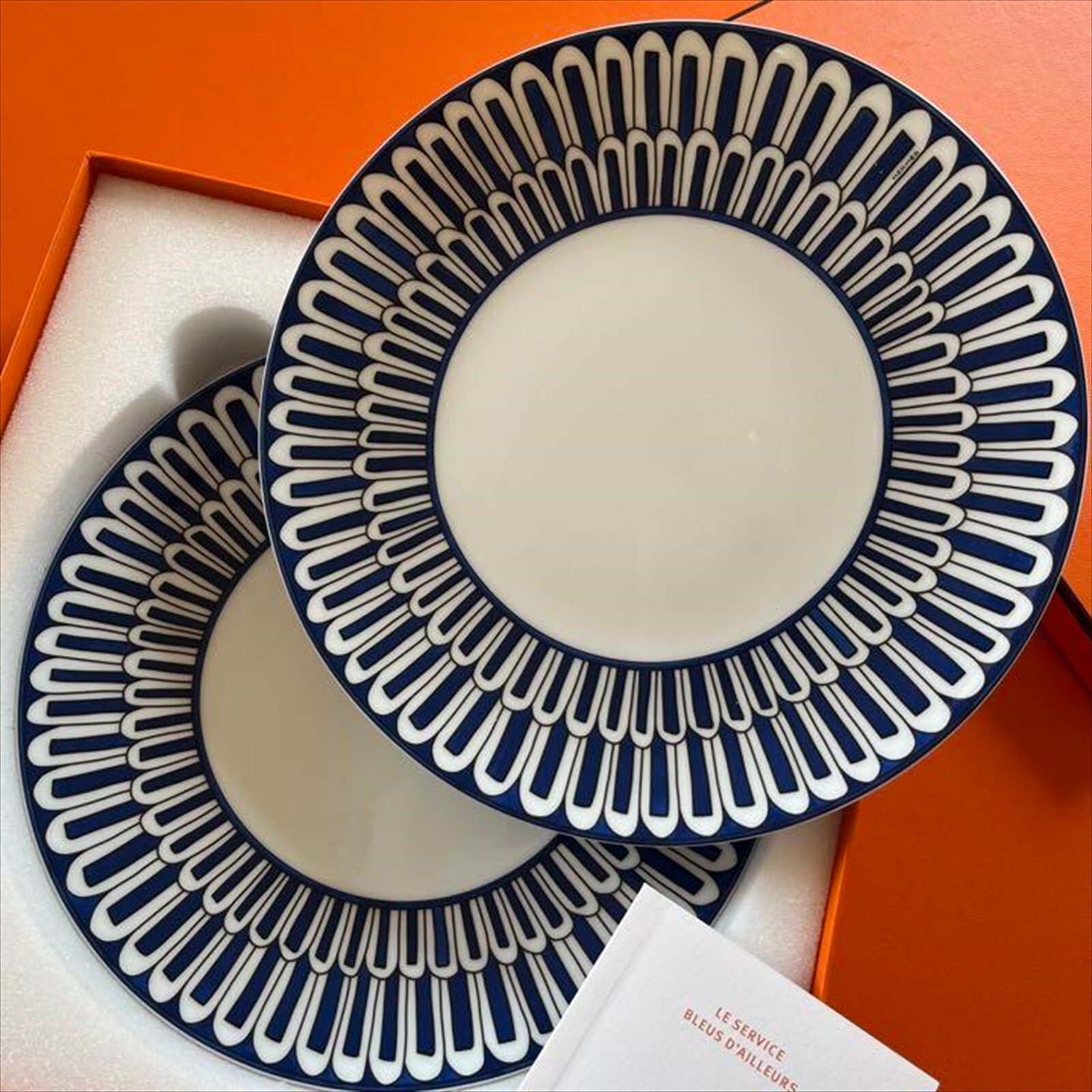 HERMES BLEUS D'AILLEURS 新品未使用 Bleus d'Ailleurs box, medium model - Blue | Hermès Mainland