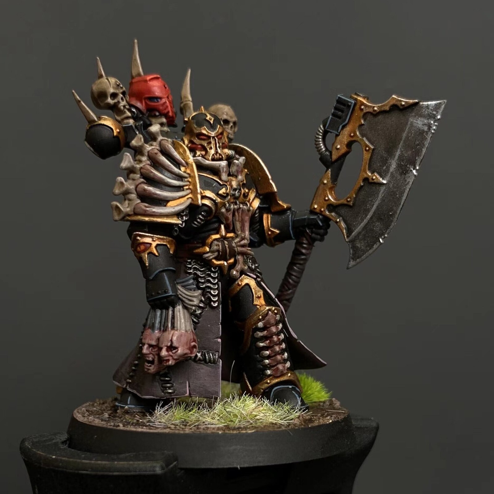 Warhammer 40K Master of Executions Painted - Chaos Bloodaxe