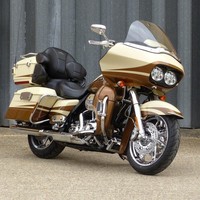 Harley Davidson FLTRUSE CVO Road Glide Ultra 1801cc – Rare collectors machine.