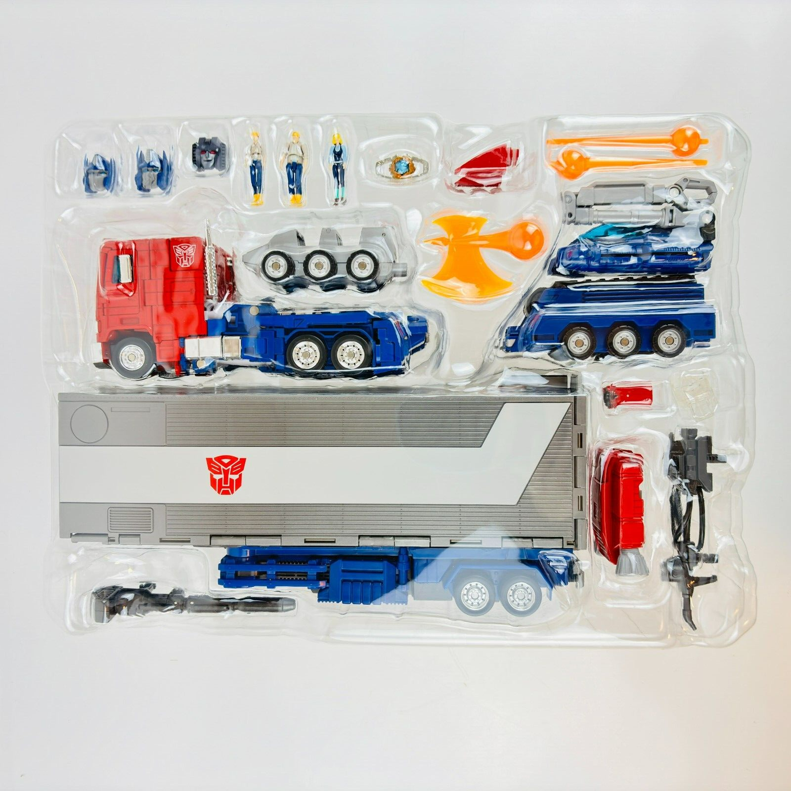 トランスフォーマー MP-44 コンボイ　CONVOY Ver.3.0 Amazon.co.jp: トランスフォーマー マスターピース MP-44