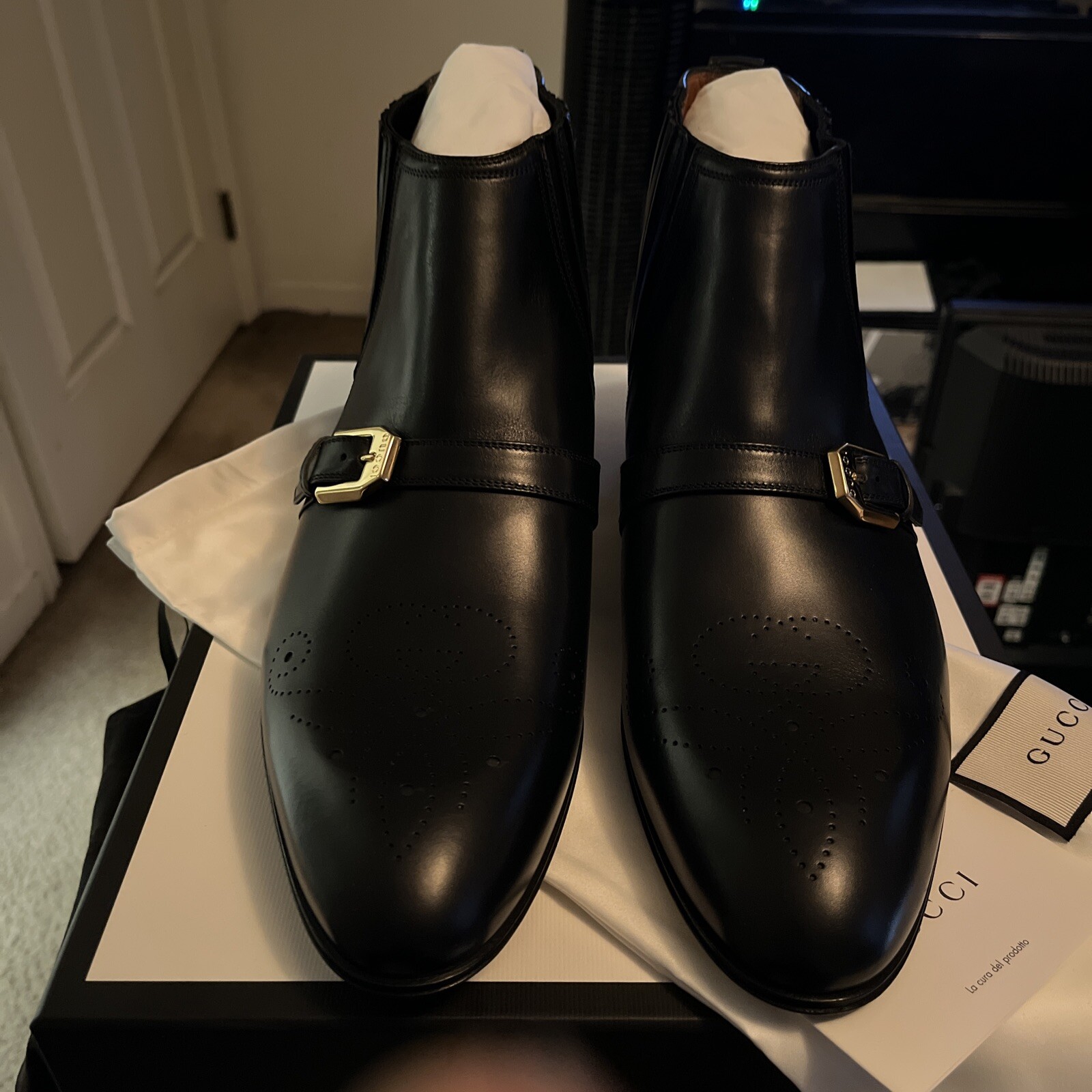 新作♪GUCCI GG ベルト付き レザー ブーツ ラグソール (GUCCI