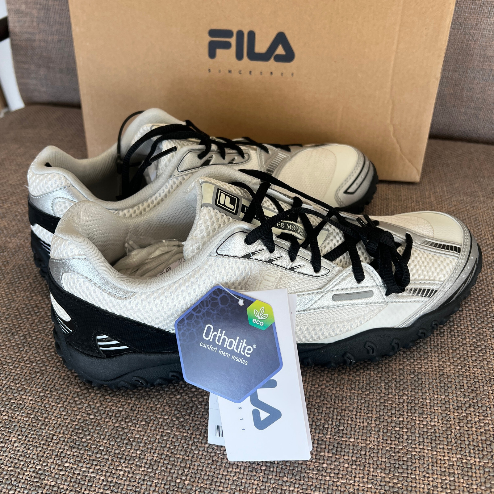 【Fila】 正規品★ Echappe v2 Blue Grey FILA ECHAPPE Chunky Sneakers Women's Low-Top Silver - POIZON