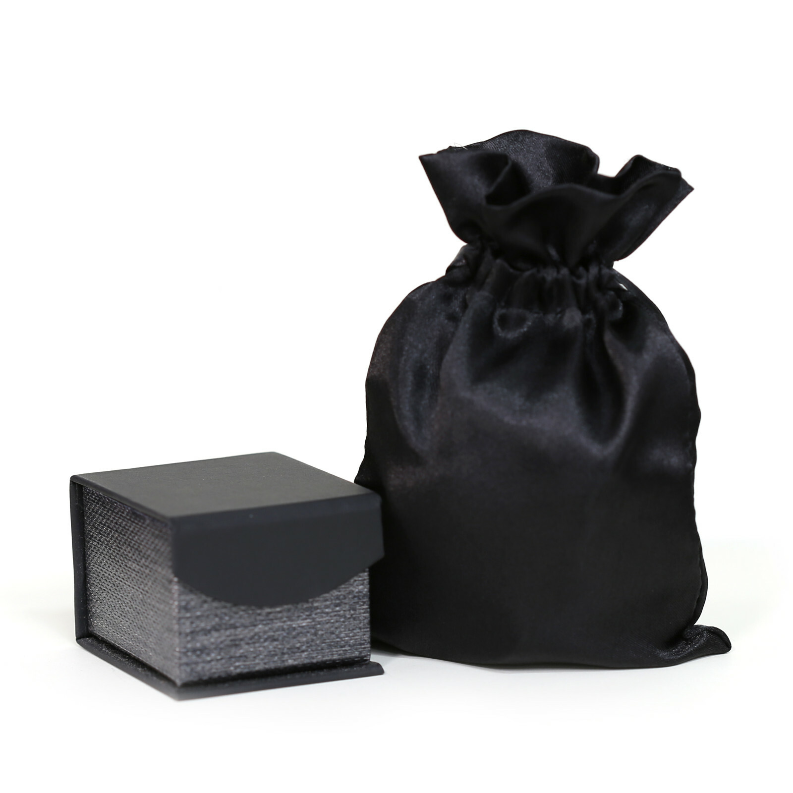 Solid 14K Solid White Gold Round Cut 3 Three Stone Engagement Promise Ring