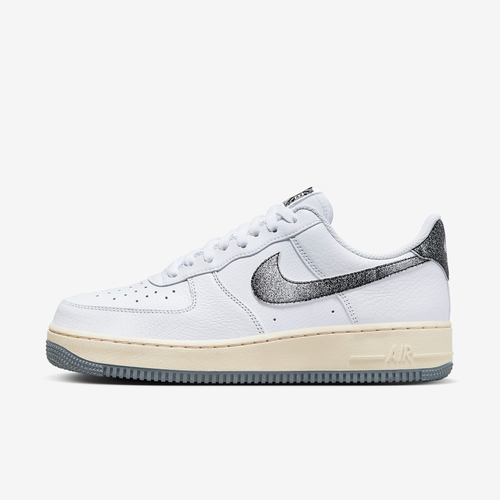 

Кроссовки Nike Air Force 1 07 LX White Smoke Grey DV7183-100, White/smoke grey/beach/white, Nike Air Force 1