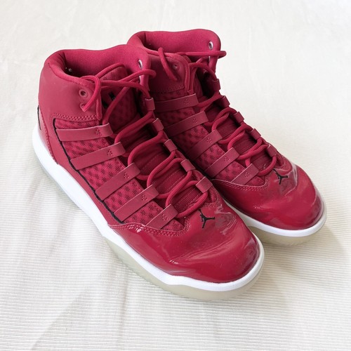 Nike Jordan Max Aura Basketball Shoes Red White Youth Size