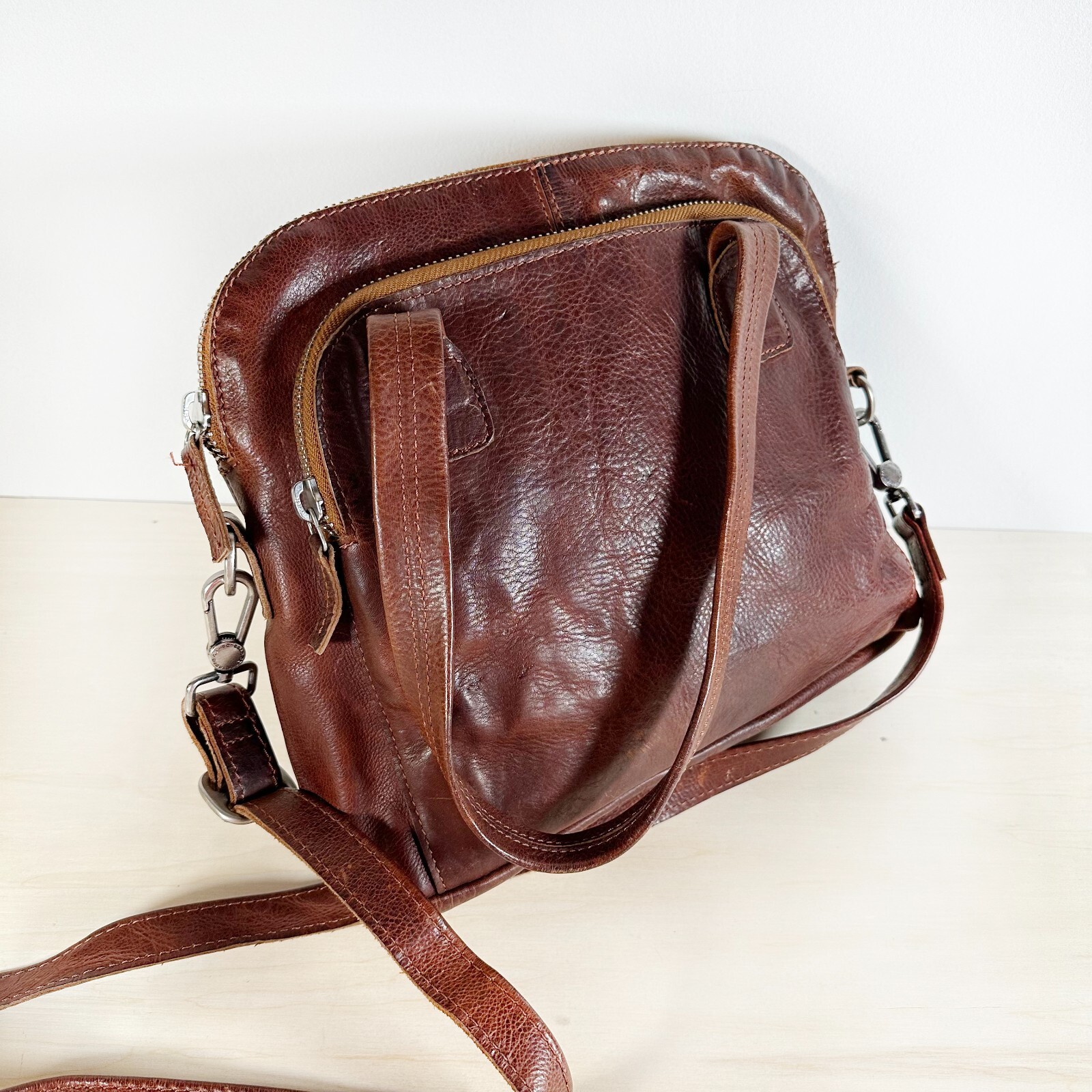 Cowboysbag 1390/300 Bag Full Grain Leather Purse Crossbody