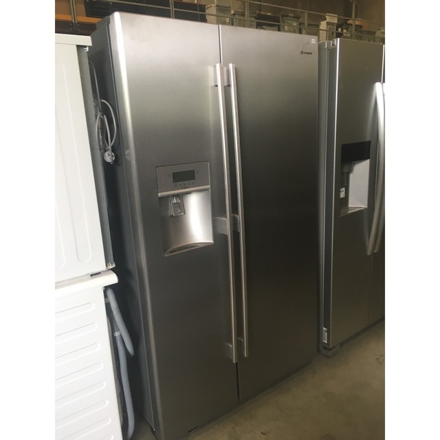 Westinghouse 690 Litres side by side fridge freezer Fridges