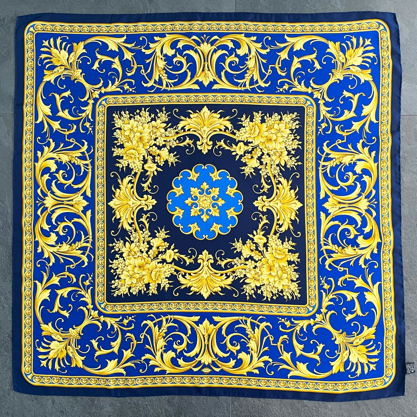 sophie　GIANNI Versace スカーフベルト 90_IBA0005-
