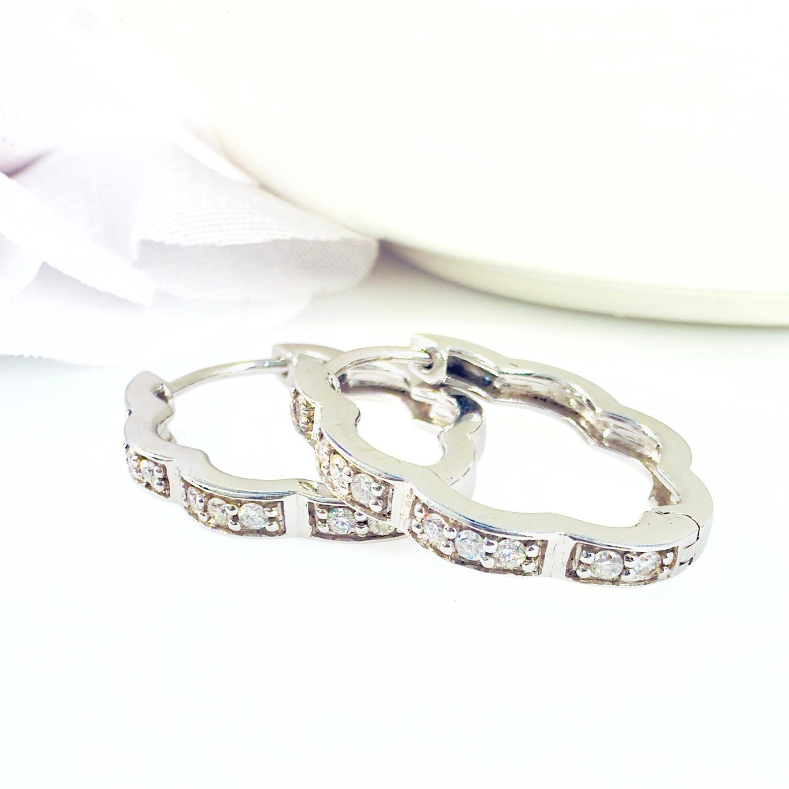 14K White Gold & Genuine Diamond Scalloped Oval Hoop Earrings, New - Picture 13 of 19